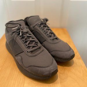 Like New / Excellent Condition New York Present x Daniel Arsham Sneakers Grey